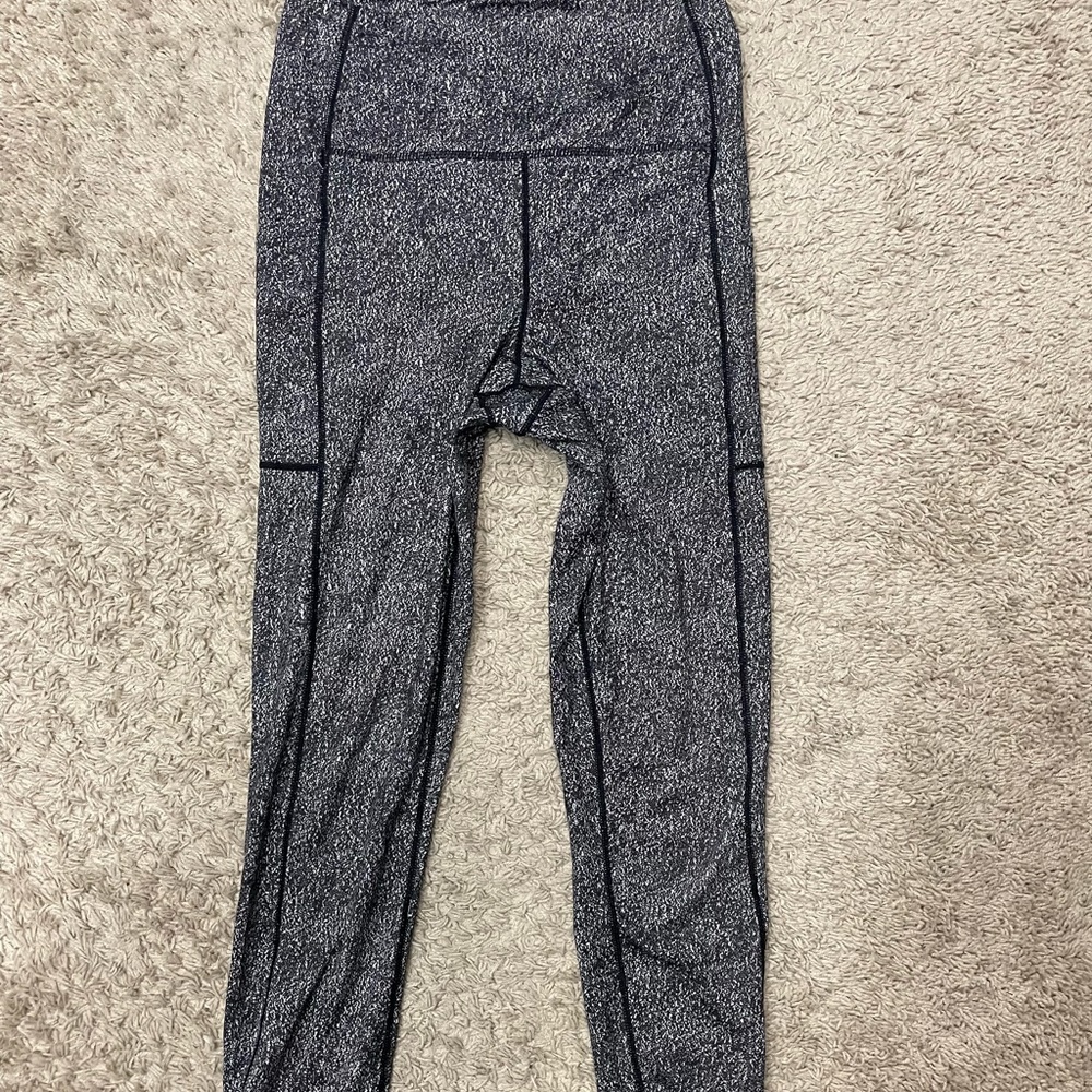 Excellent condition black/white fleck medium Glyder leggings with pockets